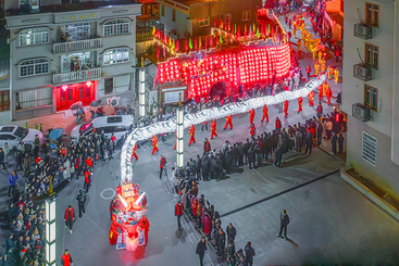 《夜舞祥龙  热闹非凡》