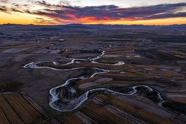 东方欲晓