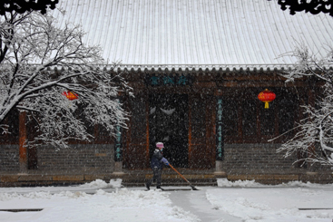 雪落古城