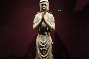 《慈悲合十》