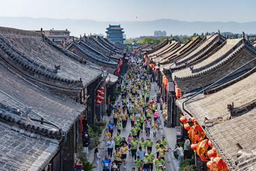 半马跑过平遥城