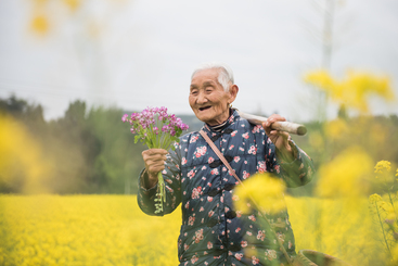 百岁老人