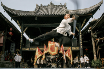 英雄出少年