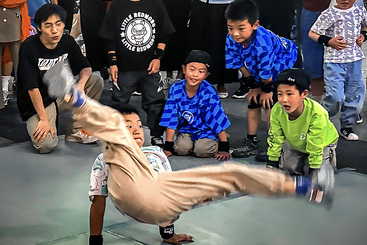 《旋风小子》