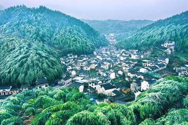 冰雪灵山