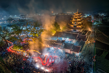 金龙闹天宫