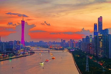 夜游珠江赏羊城