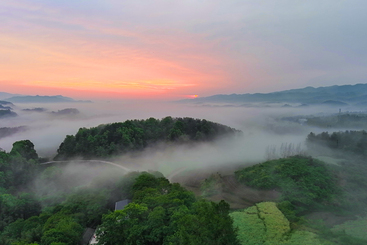 苗岭晨景