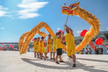 岩泊渡二端午舞龙