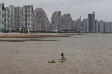 图1：城市与海