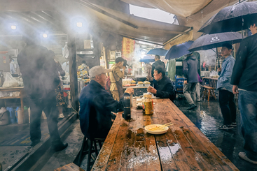 《雨中游埠早茶》