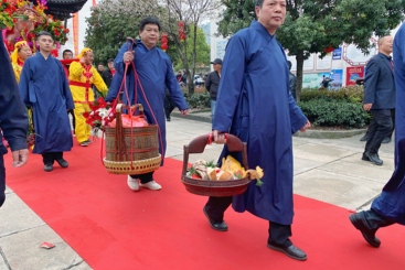 祭品巡游