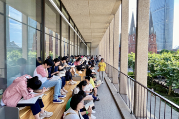 《最美书店徐家汇书院》