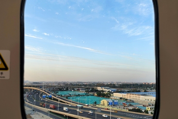 《高铁窗外》