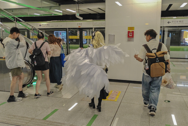 地铁里的cosplay