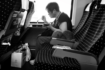 《人在旅途》组图07