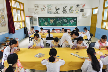 《侗族刺绣再传承》