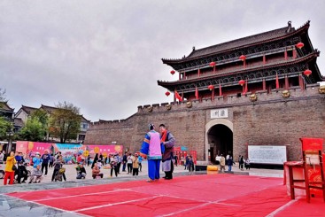 滦州古城看大戏