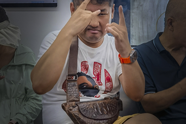 地铁上的无声语言交流5