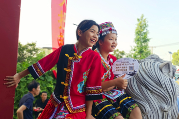 《欢度火把节》组四