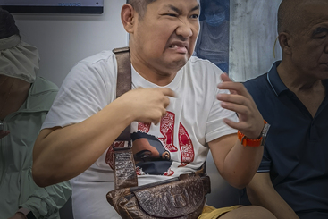 地铁上的无声语言交流3