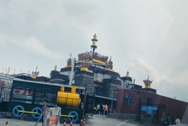 众山之宗，万神之殿