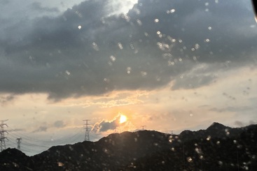 下雨后的日落