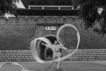 《一座城、一座桥》组图7
