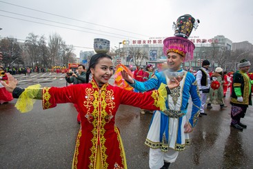《欢乐闹元宵》，摄影：马会平，电话：138****8660.jpg