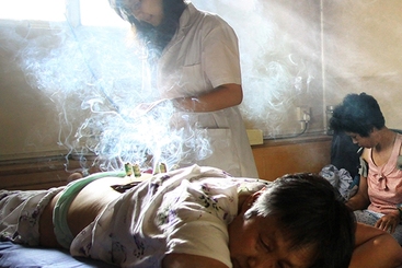 6、组照《治疗风湿骨病的艾灸中医疗法》之六
