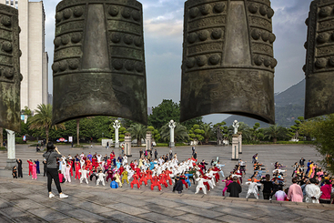 Z37893-2-277263-153****3867-《太极健身展广场》 组照3 + 鞠瑞生.jpg