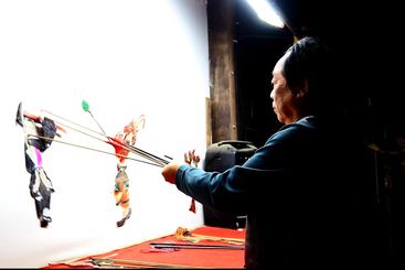 《光影之间》