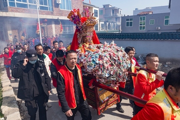 Z38238-1-277263-138****6558-2.妈祖金身驾隆兴社上朱境巡安布福。胡传才2025年2月11日摄于莆田湄洲岛.jpg