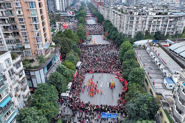 Z14623-1-277263-139****5860-《热热闹闹过大年》（组照1）-刘琳摄-139****5860.jpg