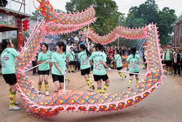 《巾帼风采》