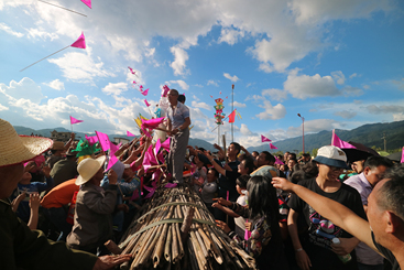 Z10443-1-277263-180****6411-火把节 （2）.JPG
