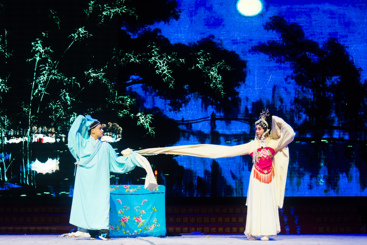 新一代祁剧演员在演出