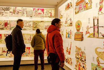 皮影观展