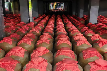 Z37824-5-277263-181****3750-《国家级非遗：梦之兰手工酿酒工艺》（组照08）.jpg