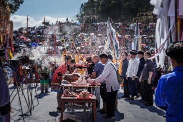 Z37964-1-277263-135****1588-3“祭祖”参加祭祖的苗族后裔。.jpg
