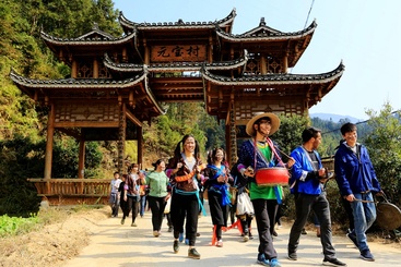 Z23447-6-277263-180****0558-《苗家赉糍粑贺新年》（组照3）龙涛、180****0558、2018年2月16日、广西柳州市融水县、苗族、赉糍粑贺新年。.GT0A5157.JPG