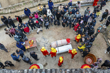 Z30271-3-277263-136****3053-《杀年猪》组照2.jpg