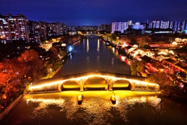《京杭运河拱宸桥夜景》