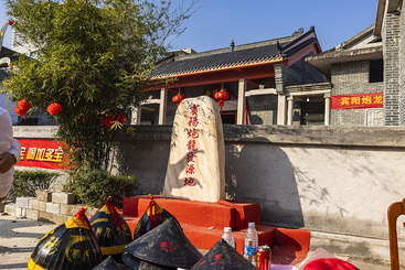 Z32118-2-277263-139****7995-1.组照《宾阳炮龙节》+罗小林+139****7995.jpg