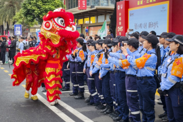 《龙狮跃动慈善行》组照04