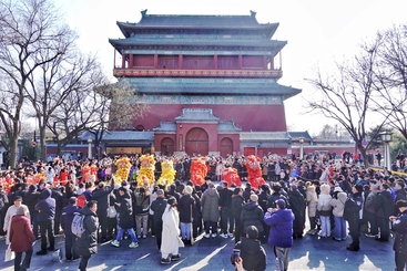 Z35090-5-277263-136****2724-组照2：龙腾京华·狮舞新春+摄于北京钟鼓楼+张齐+136****2724.jpg