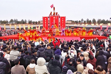 非遗过大年 狮舞耀新城