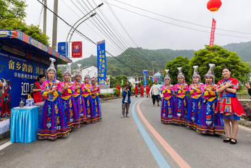 Z35444-9-277263-138****1192-《热闹的三月三》组照2.jpg