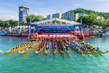 粤港澳大湾区海上龙舟赛