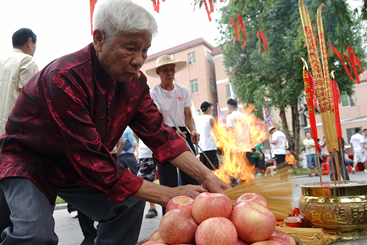《传承人祭祀》